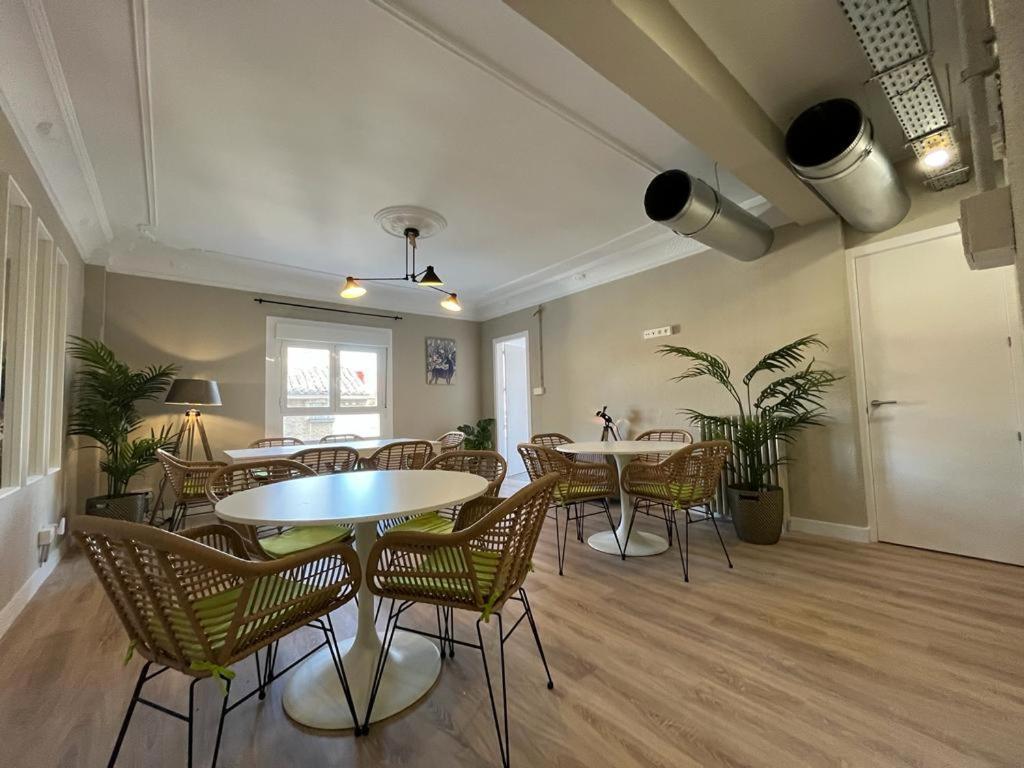 Vtz El Balcon De Conde De Aranda III Apartment Zaragoza Luaran gambar